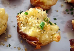 Wesley's Catering - Gourmet Mac & Cheese Bites in Proscuitto Cups